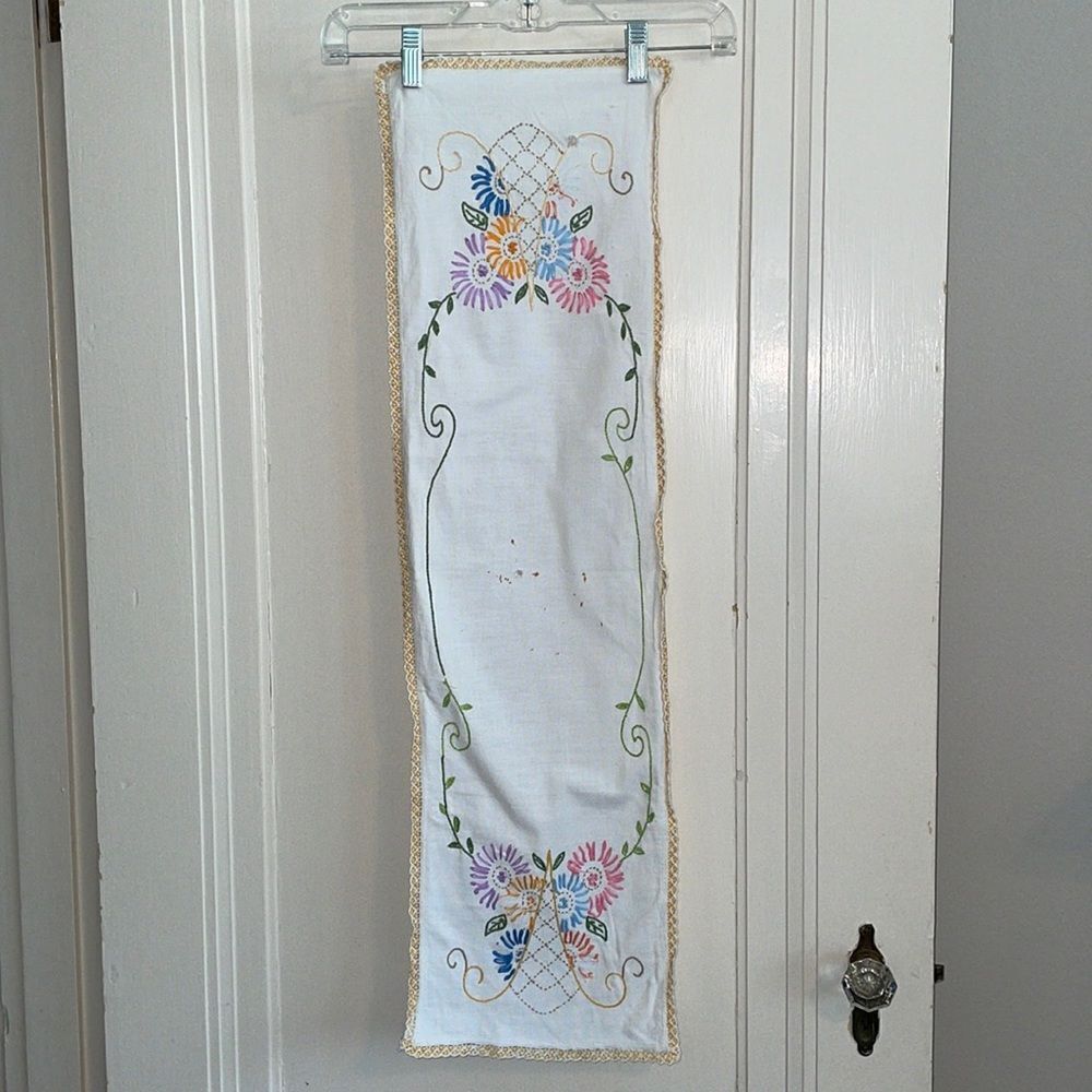 Vintage table runner with floral embroidery & crochet edges